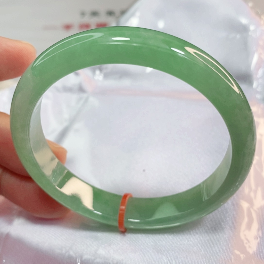 翡翠手镯未镶嵌54.8圈口