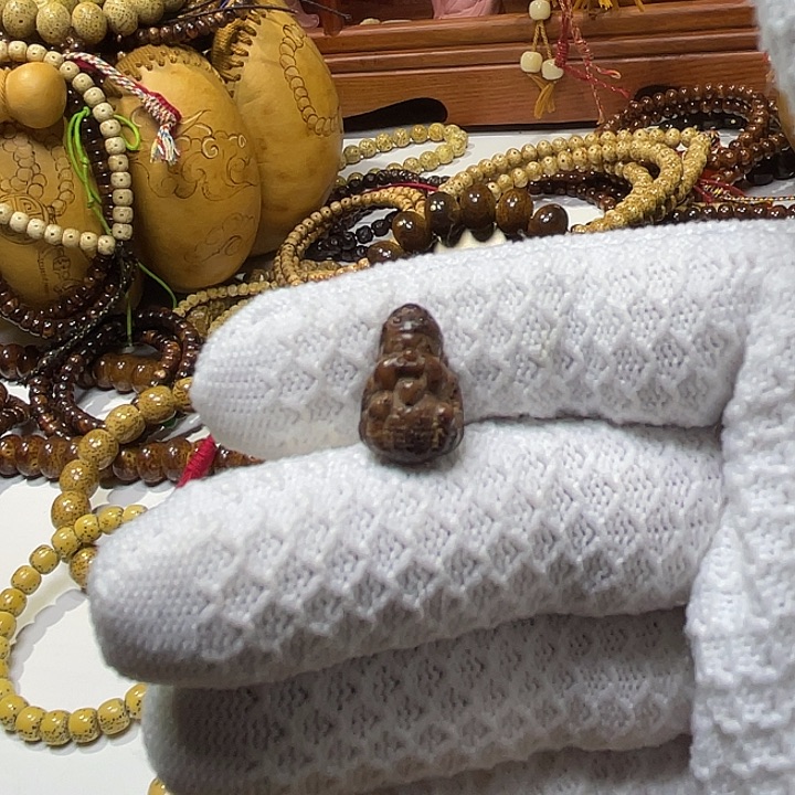 手串星月菩提雕刻财神侧挂