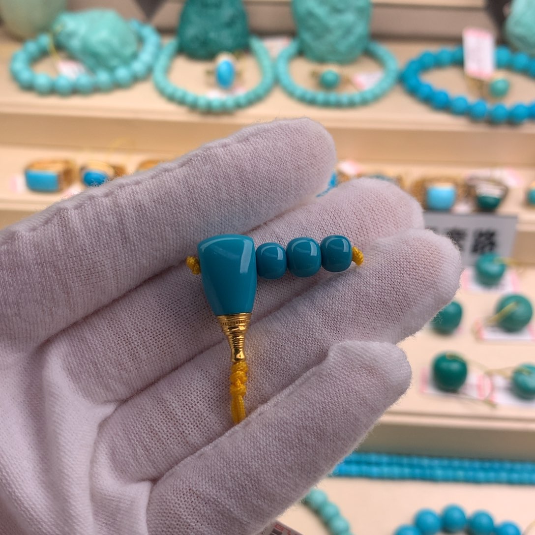 绿松石珠宝奇石18K金镶嵌