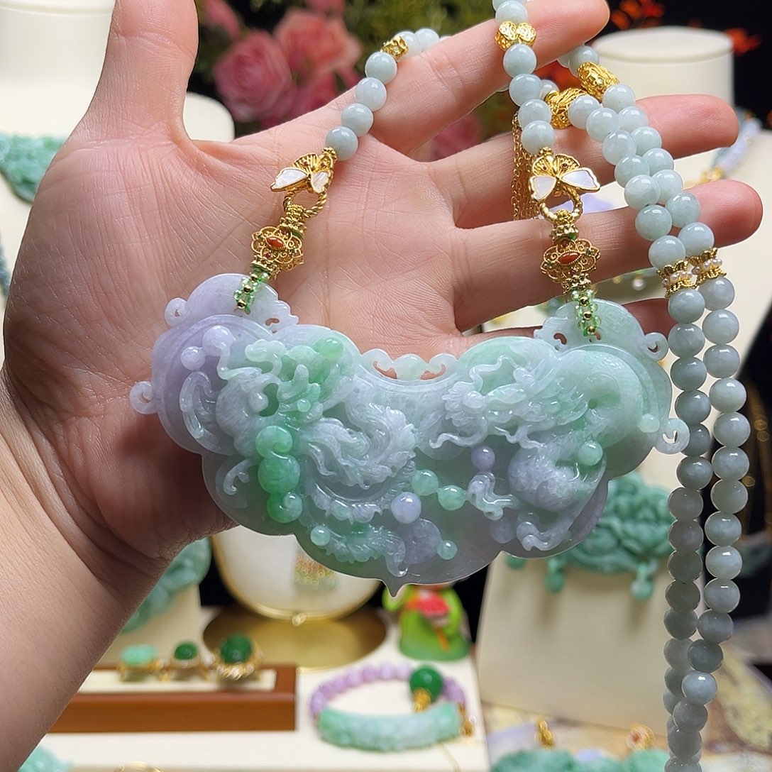 翡翠颈饰未镶嵌斐天然翡翠