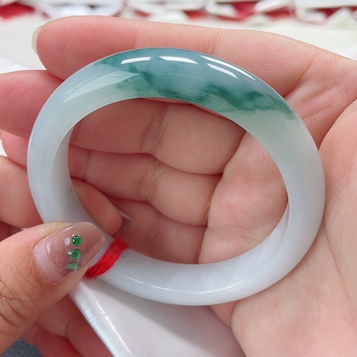 翡翠手镯未镶嵌缅甸翡翠手镯56圈