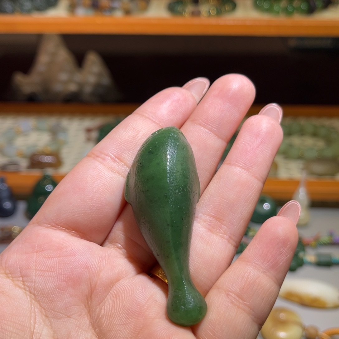 颈饰未镶嵌和田玉奕*