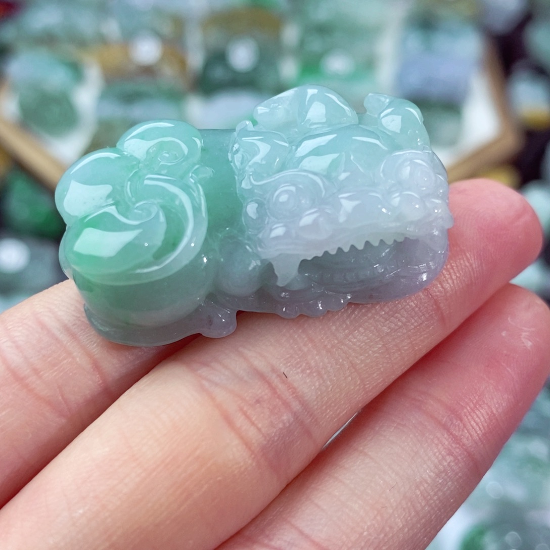 翡翠颈饰未镶嵌天然