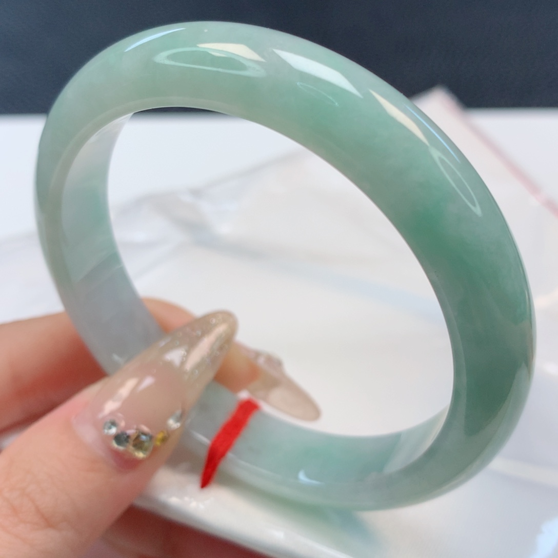 【闪购商品】翡翠手镯未镶嵌56圈