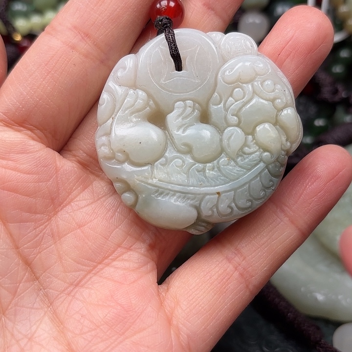 和田玉颈饰未镶嵌