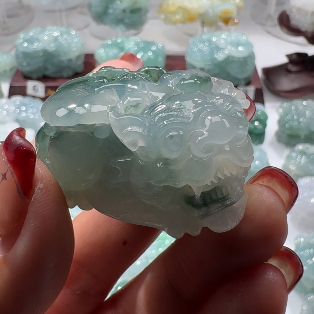 定制翡翠未镶嵌勇**行貔貅