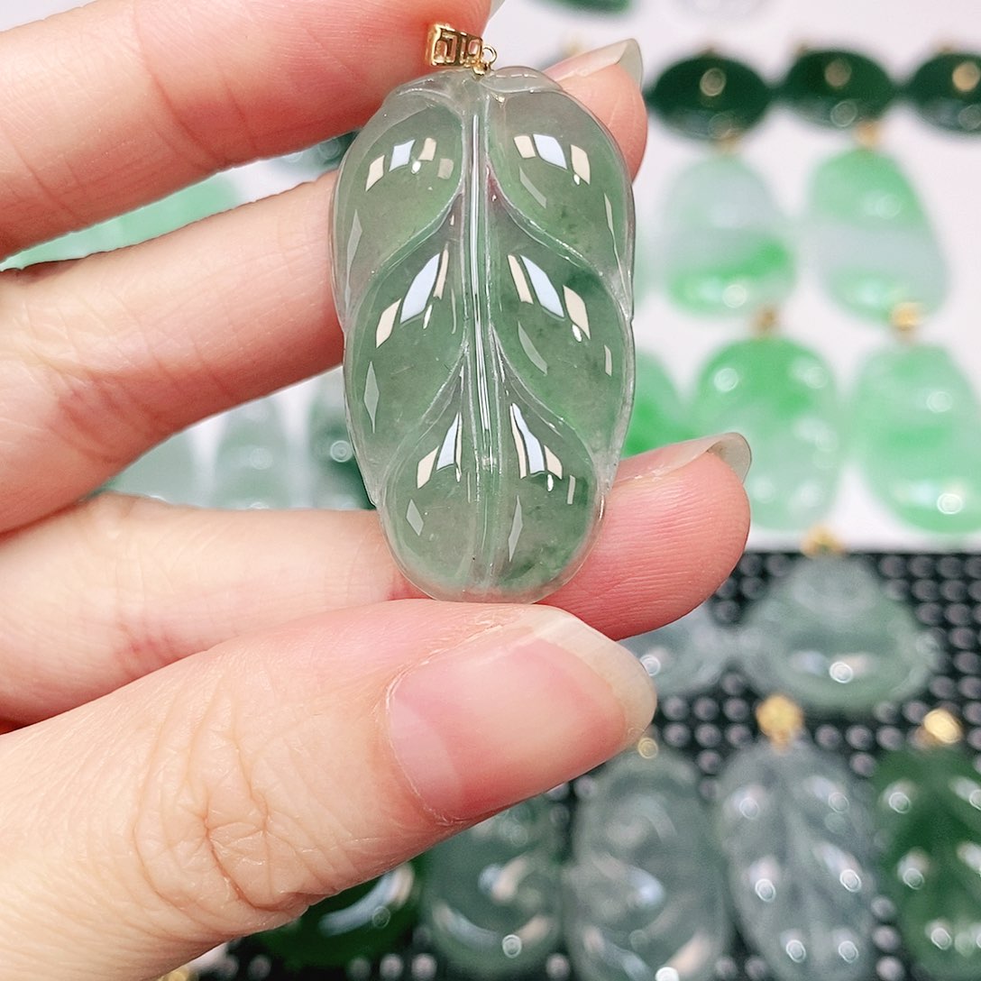 翡翠吊坠(不含链)18K金镶嵌