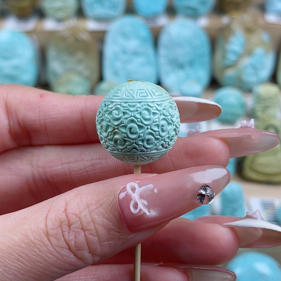 绿松石未镶嵌珠宝奇石