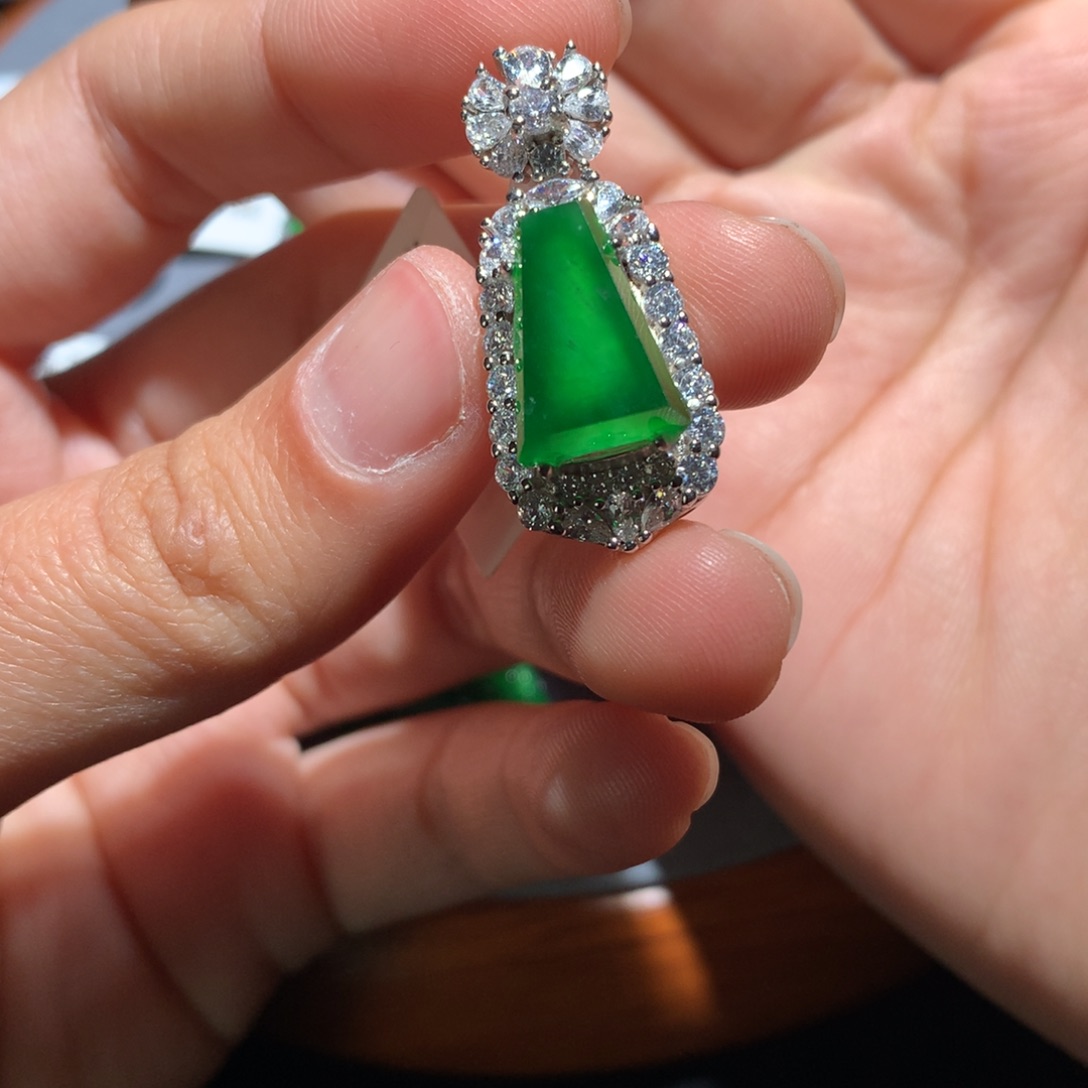 翡翠颈饰银S925镶嵌@****天然翡翠