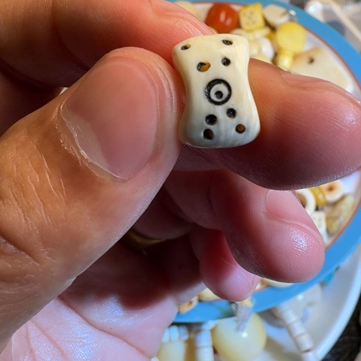 ****米吊坠菩提根/象牙果