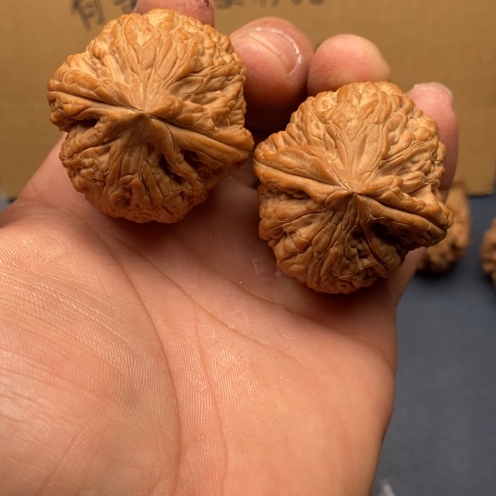 忕***佪文玩核桃吊坠文玩核桃御尊，，