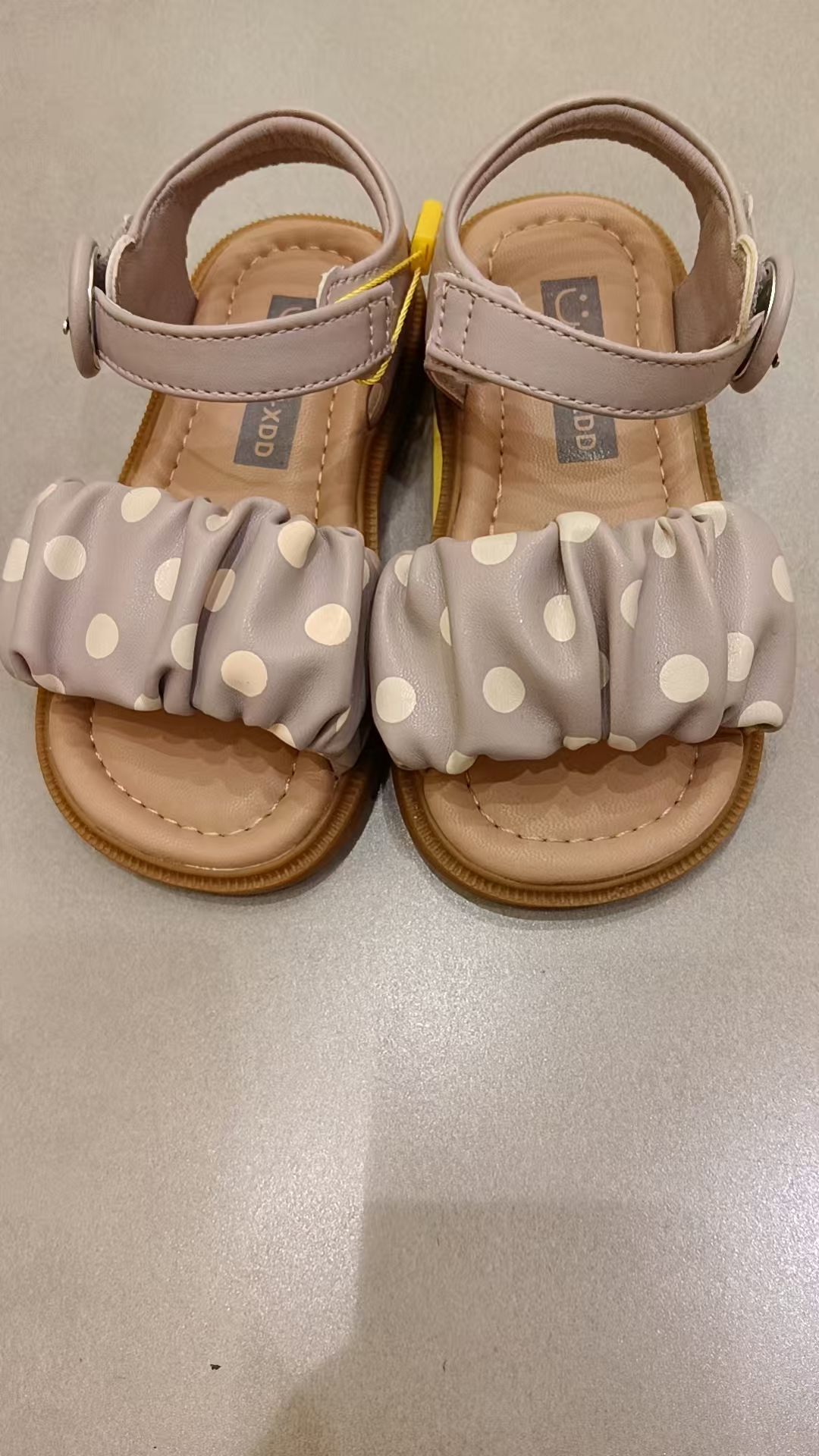 【新疆包邮22码】66601夏季凉鞋女童魔术贴小女孩软底沙滩鞋