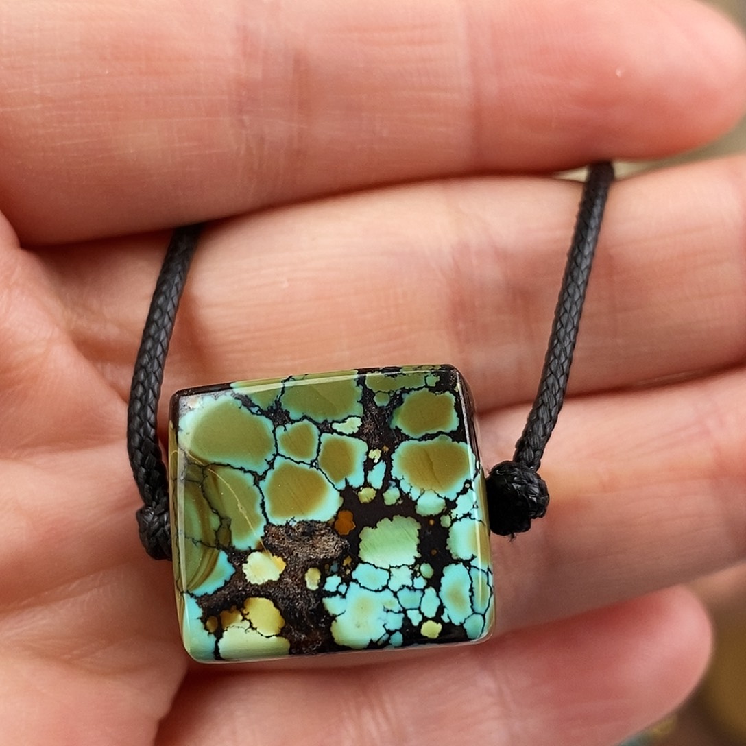 绿松石未镶嵌原矿