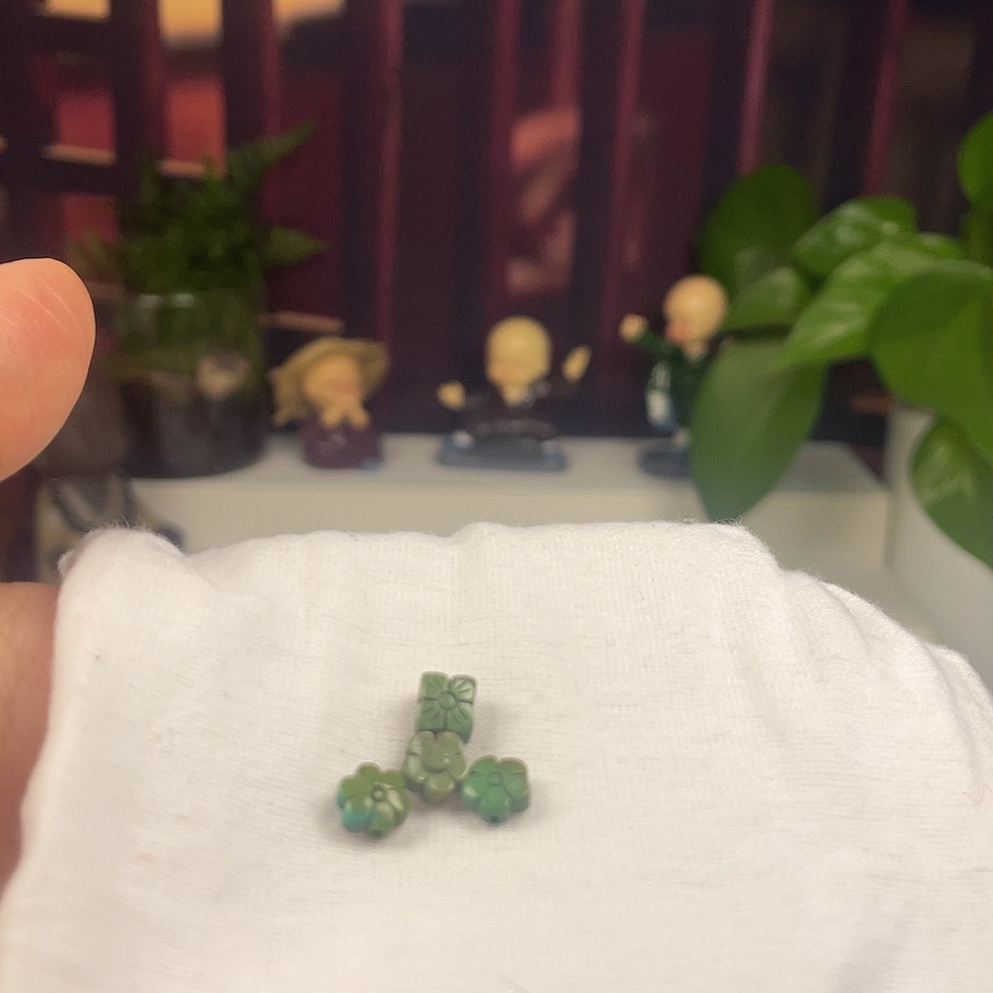 南红玛瑙配饰未镶嵌