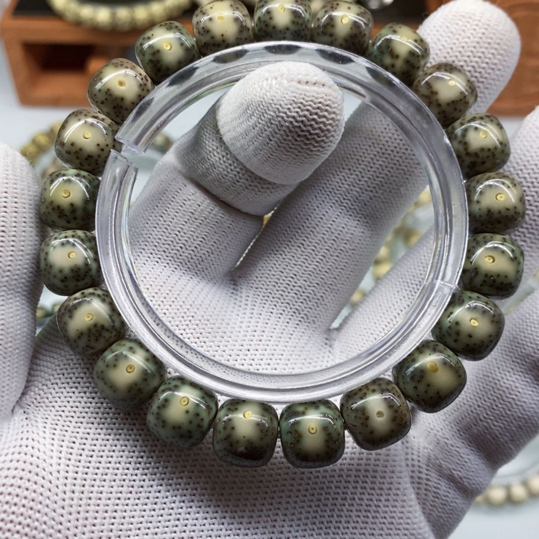 星月菩提吊坠圣****.星月普日