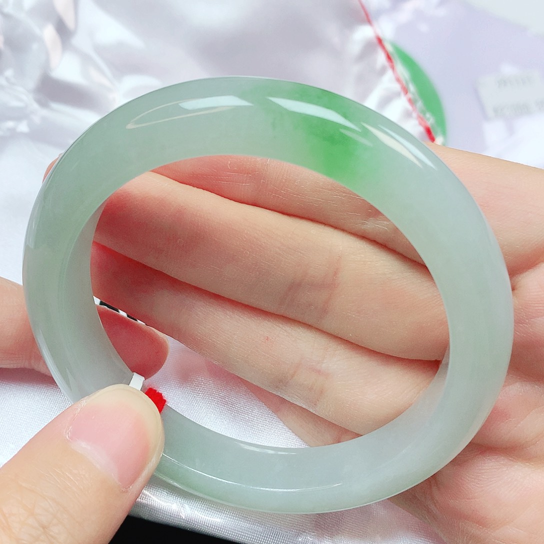 翡翠未镶嵌手镯抖音309