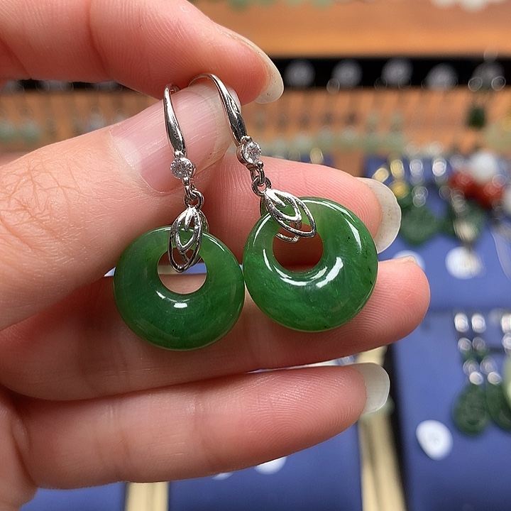 和田玉银S925镶嵌耳饰平安扣16左右