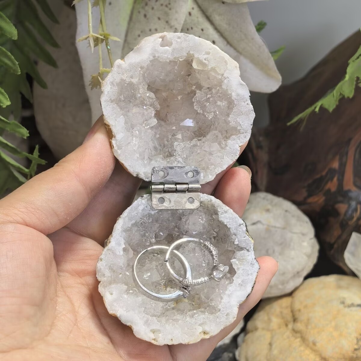 摩洛哥天然晶洞戒指收纳盒办公书桌摆件