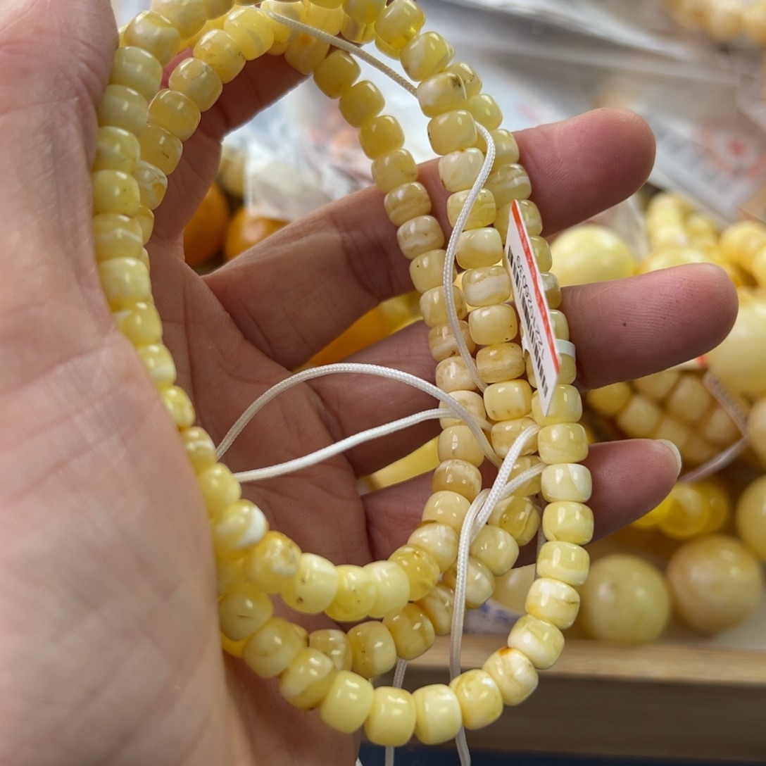 未镶嵌琥珀珠宝奇石