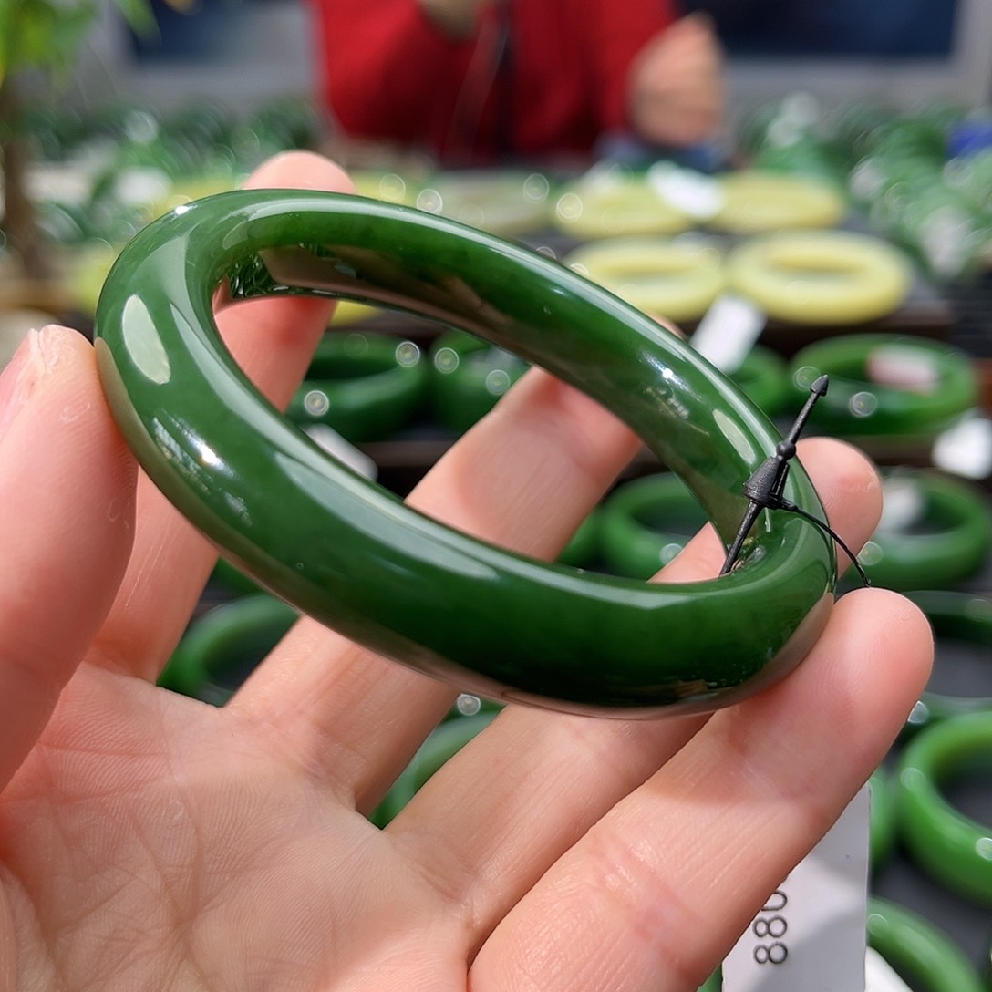 和田玉（碧玉）手镯未镶嵌