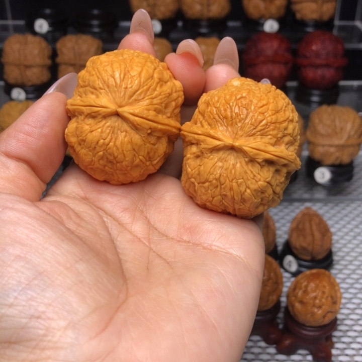 橄榄核吊坠14金丝绣球