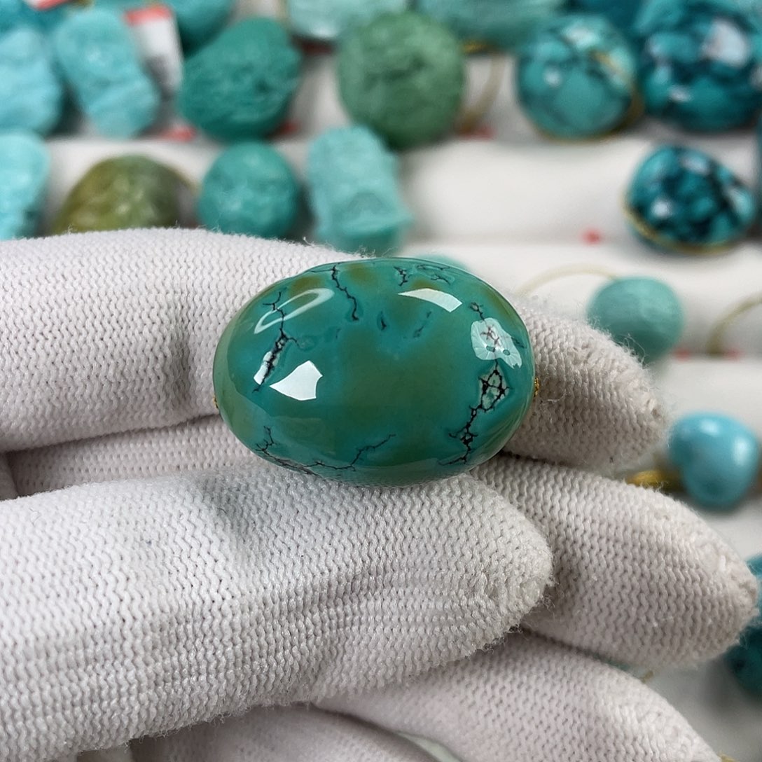 绿松石未镶嵌挂件