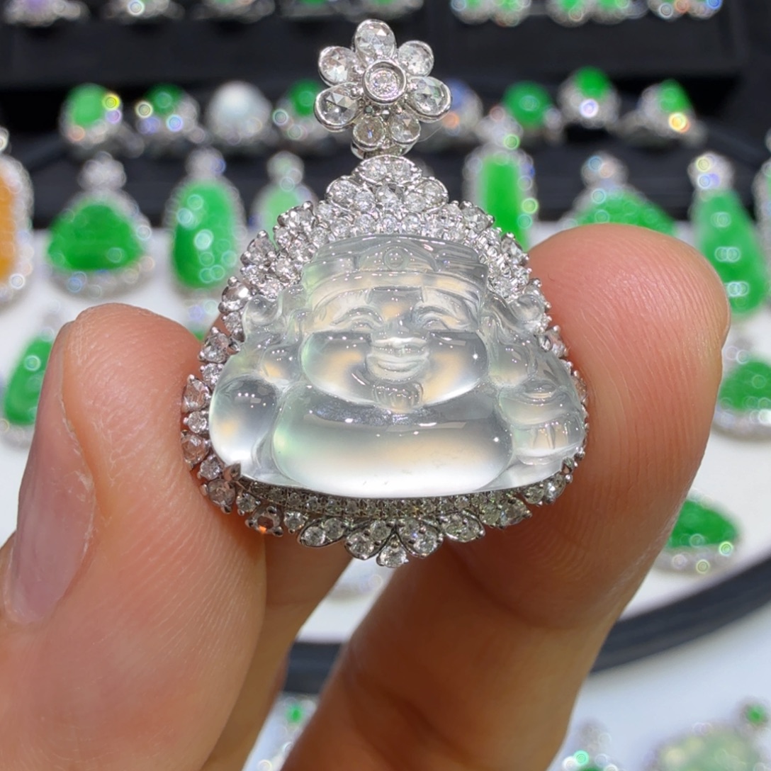 翡翠18K金镶嵌颈饰收到货48小时鉴赏期