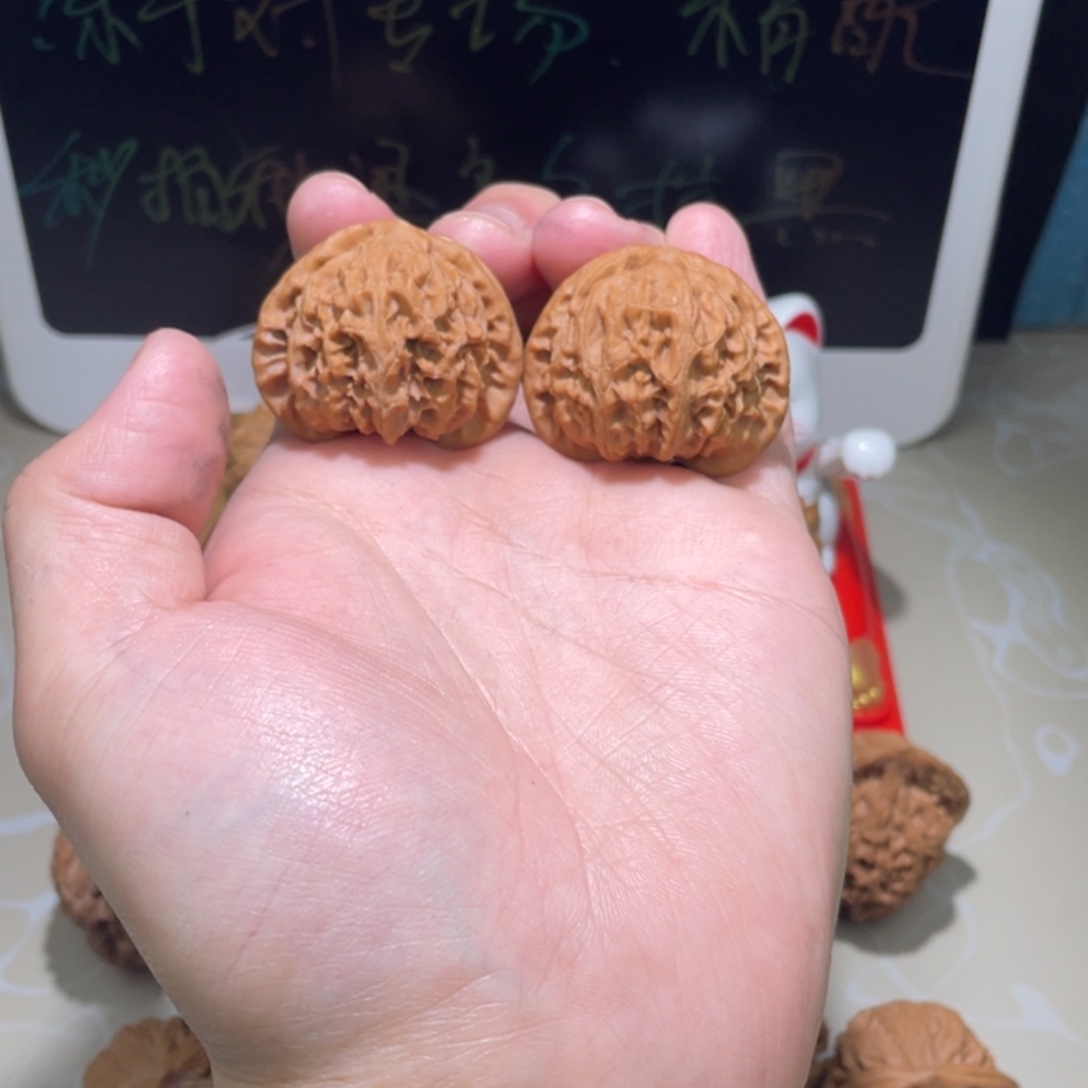核桃38尺桃心宫灯一对儿
