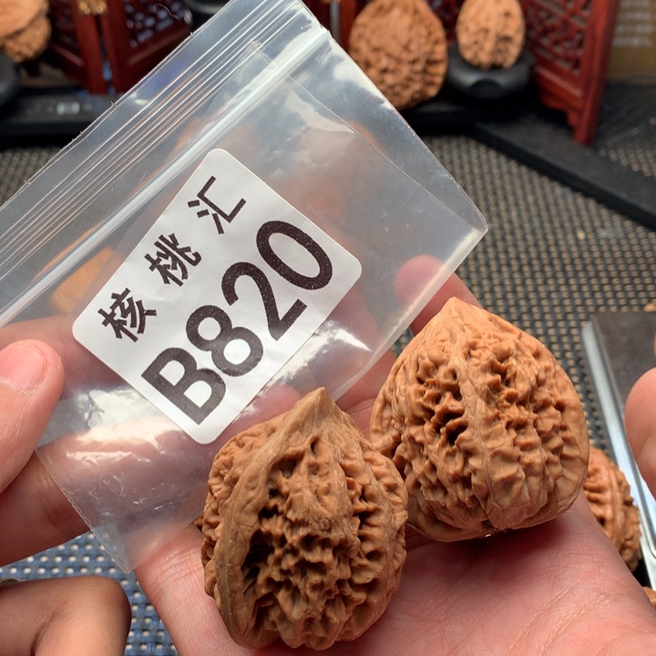 文玩核桃吊坠凤凰台