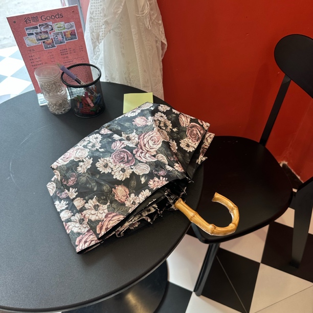 法式玫瑰复古三折黑胶遮阳晴雨两用竹柄弯钩防雨防晒两用伞遮阳伞