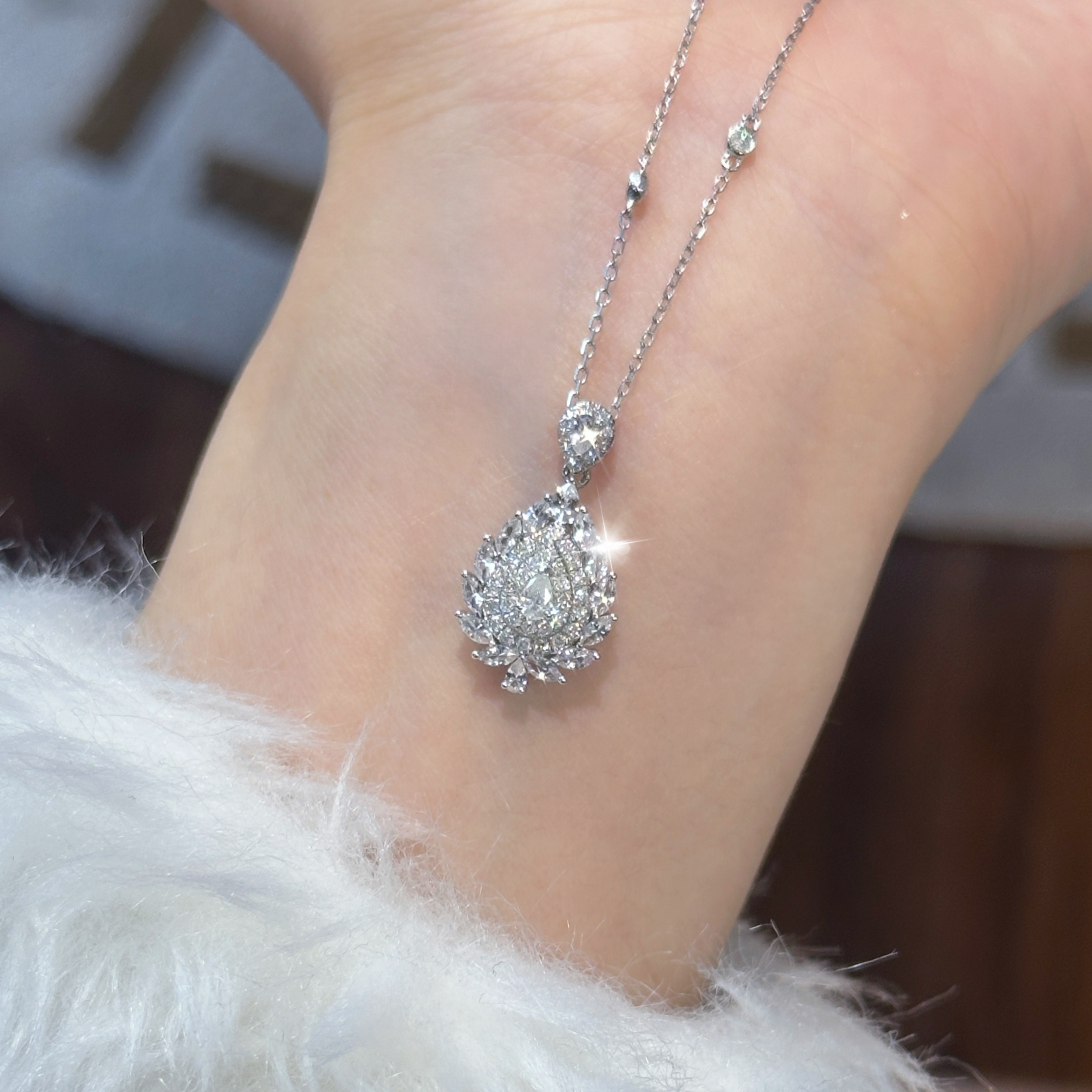 【六言精选】01849白水滴吊坠 -不含链 晚宴设计款满镶ZSDZ