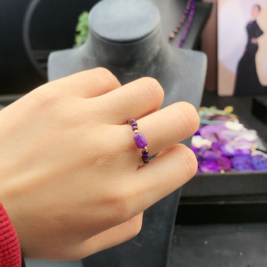 苏纪石（舒俱来）戒指18K金镶嵌