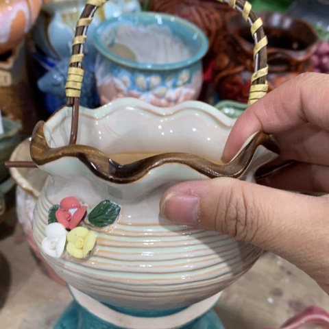 陶瓷小白色花边篮子313131