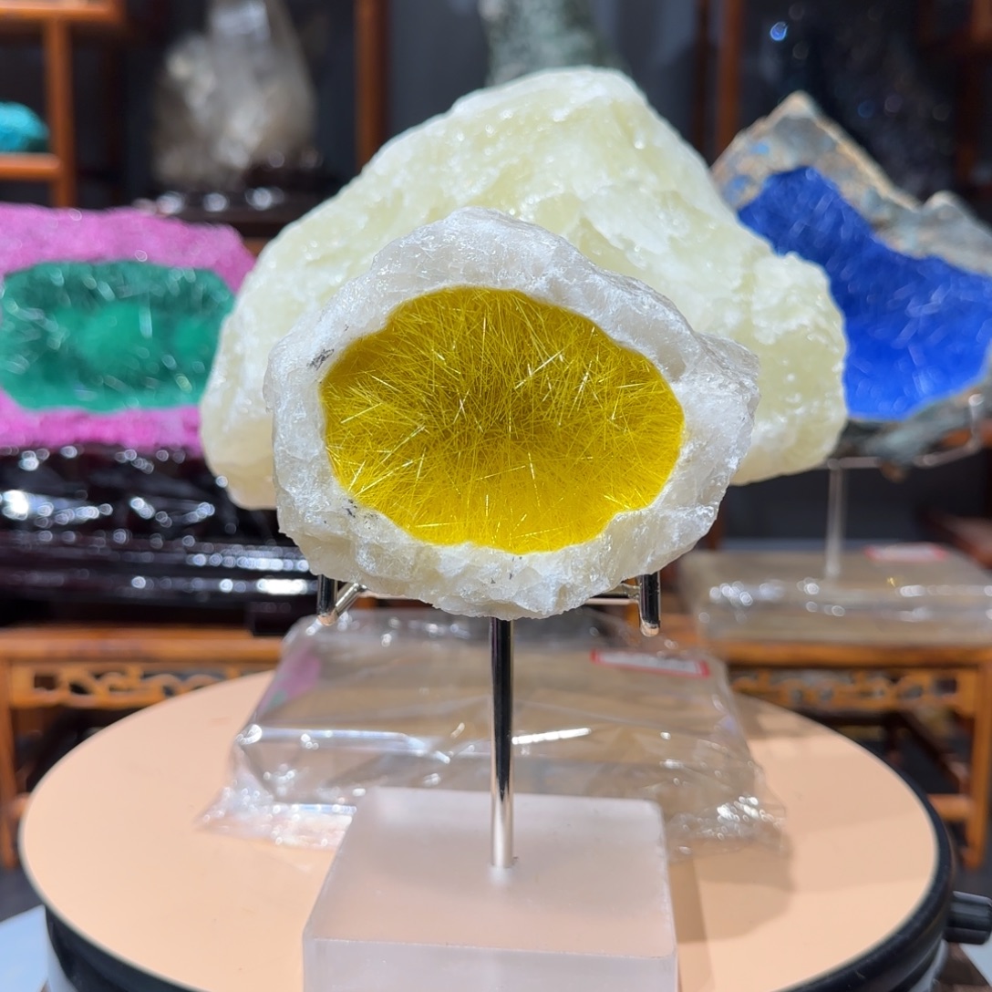 石材巴西黄晶矿物