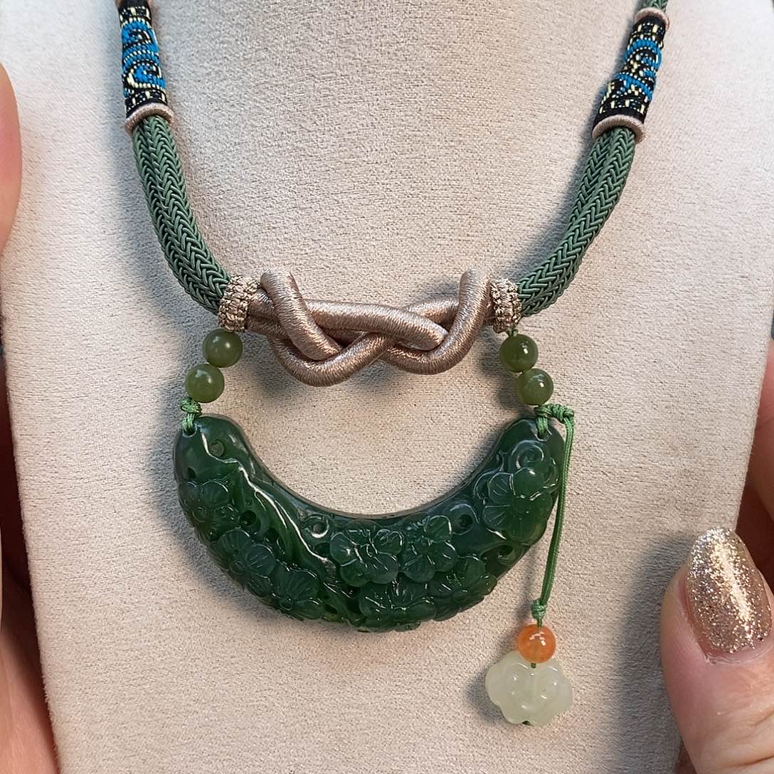 和田玉（碧玉）未镶嵌颈饰