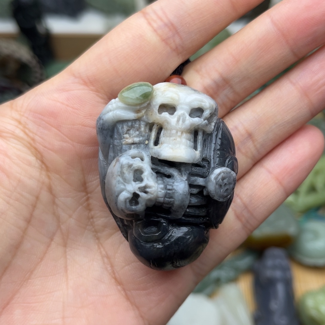 和田玉颈饰未镶嵌