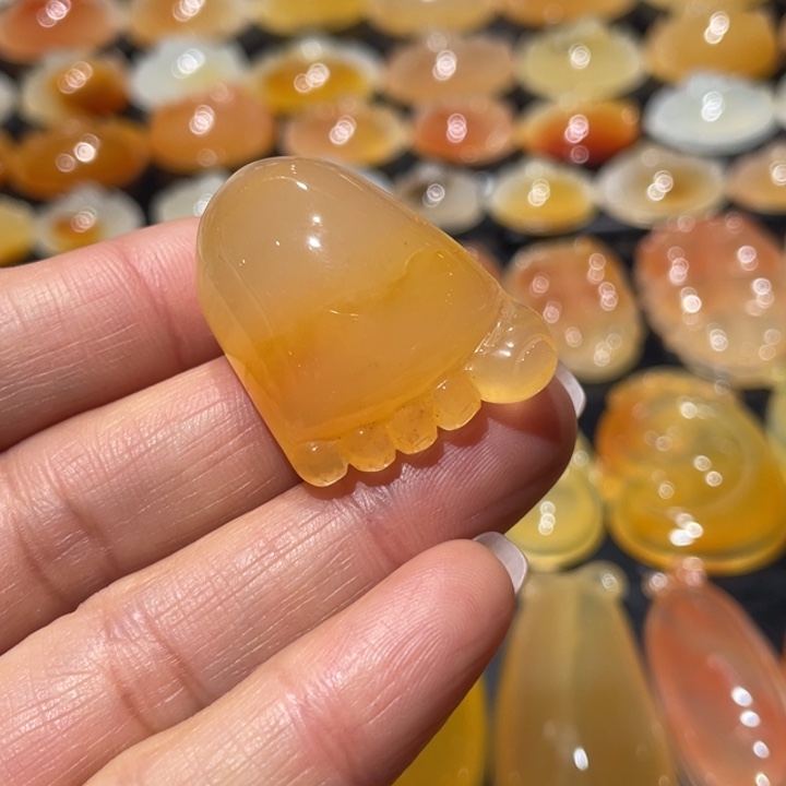 未镶嵌石英质玉（黄龙玉）挂件天****7