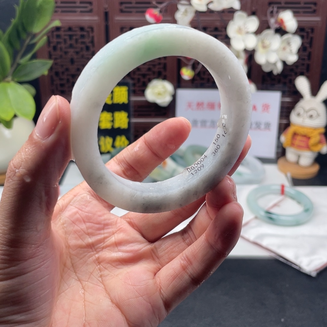 定制翡翠未镶嵌翡翠手镯定制