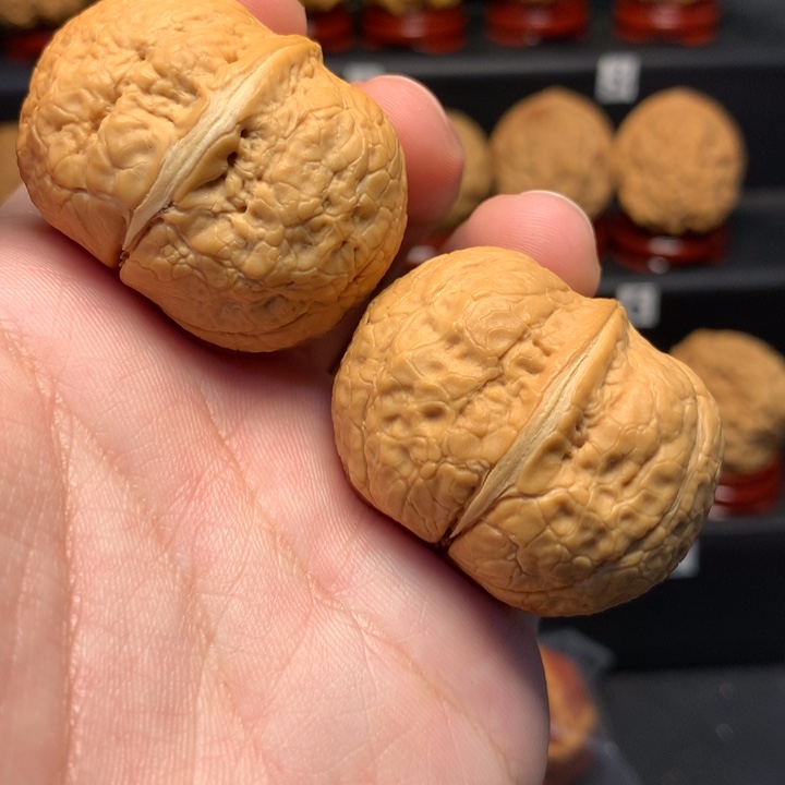 文玩核桃把件金蟒炸二40尺寸