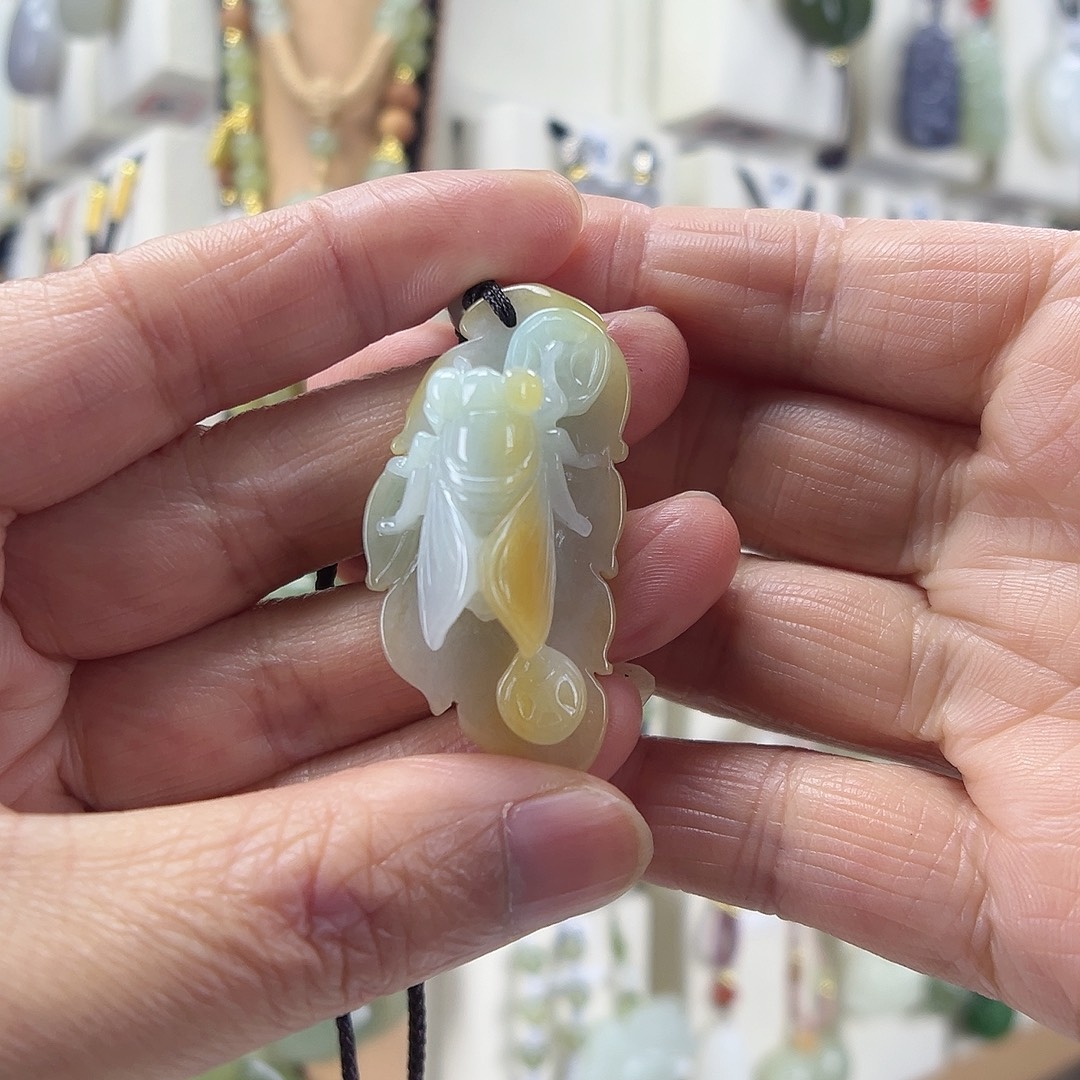 依***雨翡翠未镶嵌颈饰翡翠未镶嵌颈饰