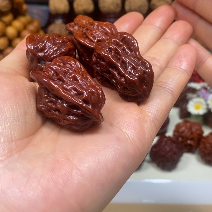 随***，吊坠文玩核桃葫芦