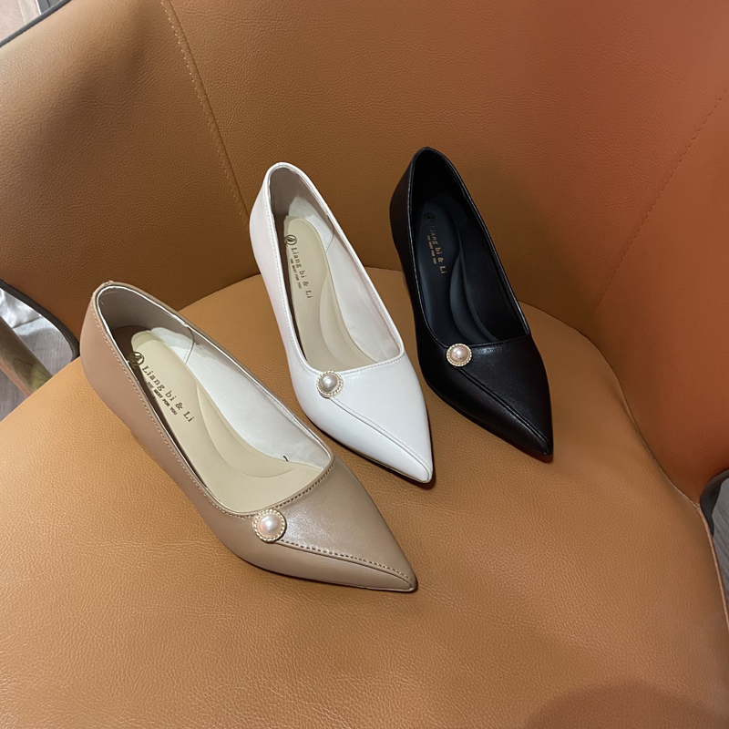 法式2025爆款高跟鞋气质舒适时尚百搭女士黑色细跟尖头休闲米色