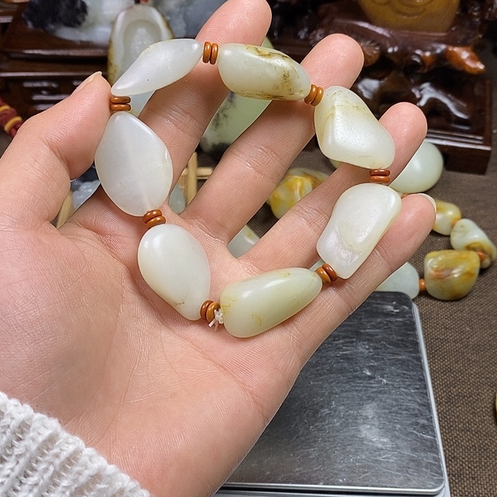 苹***瓜和田玉未镶嵌挂件