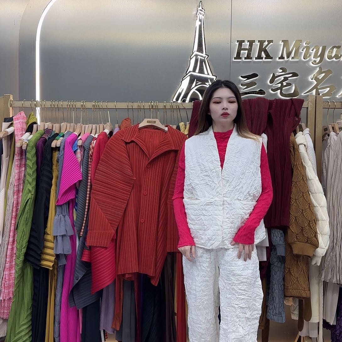 套头款乱褶马甲新款