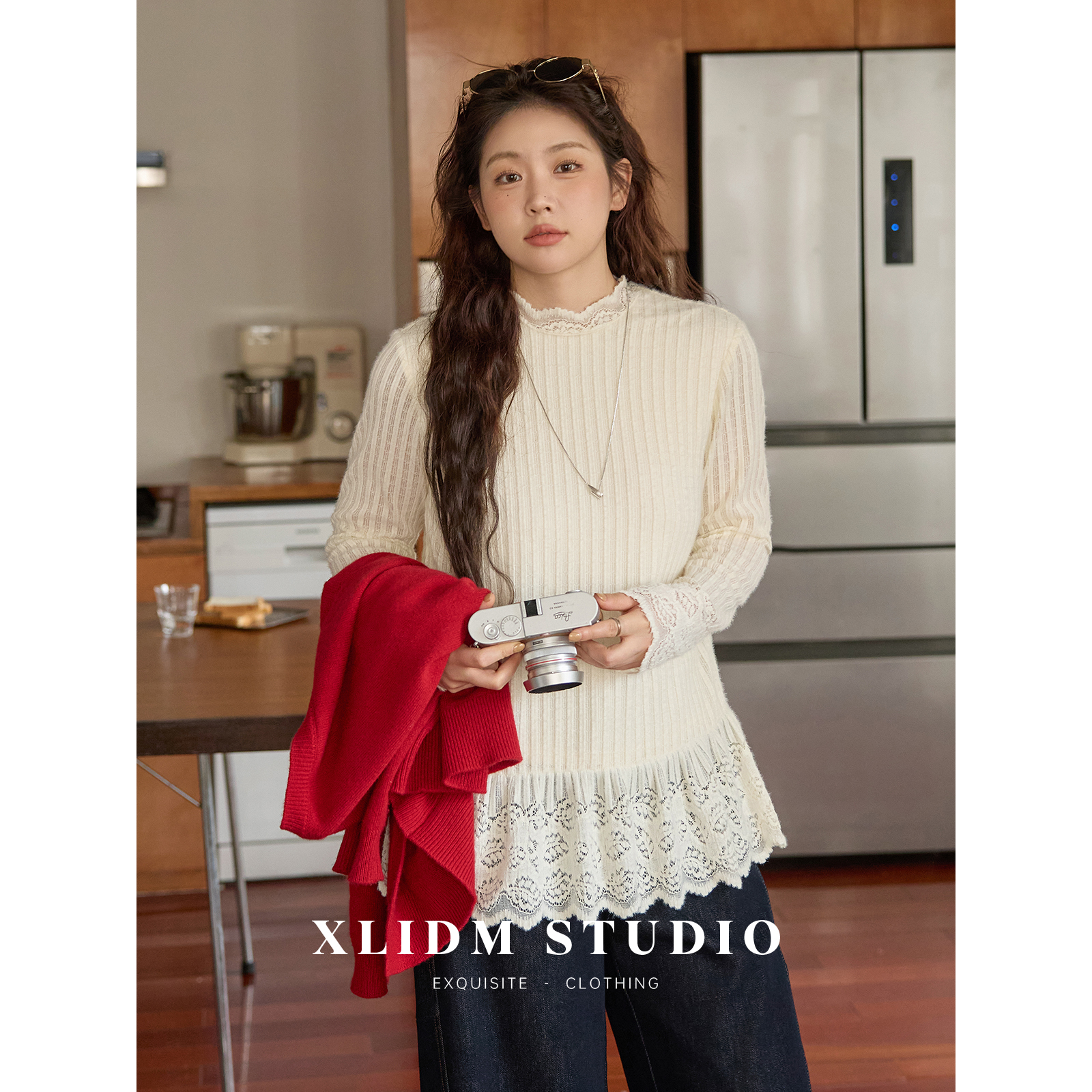 小俪大码女装 绒感雪尼尔蕾丝拼接冬季内搭打底蕾丝衫DD3T051084