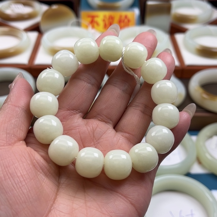 和田玉手串未镶嵌