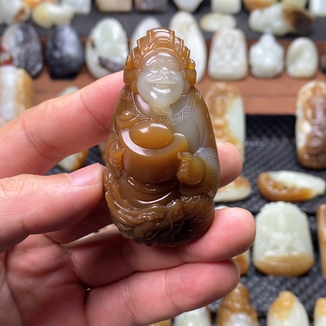 和田玉颈饰未镶嵌前*