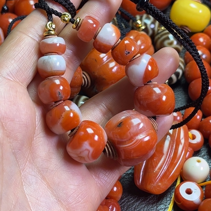 颈饰琉璃罗****猫琉璃…………