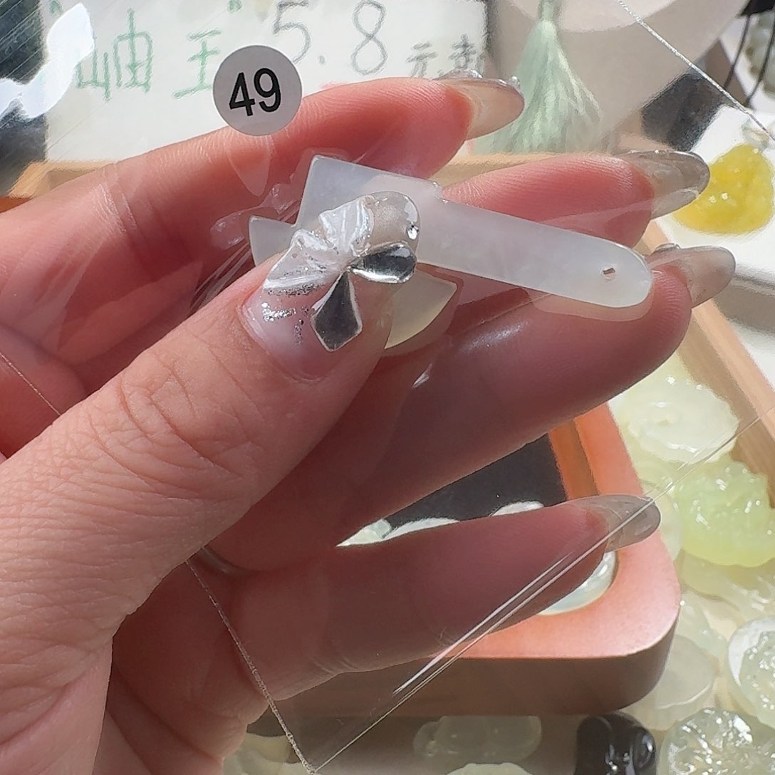 蛇纹石玉颈饰合金不退不换