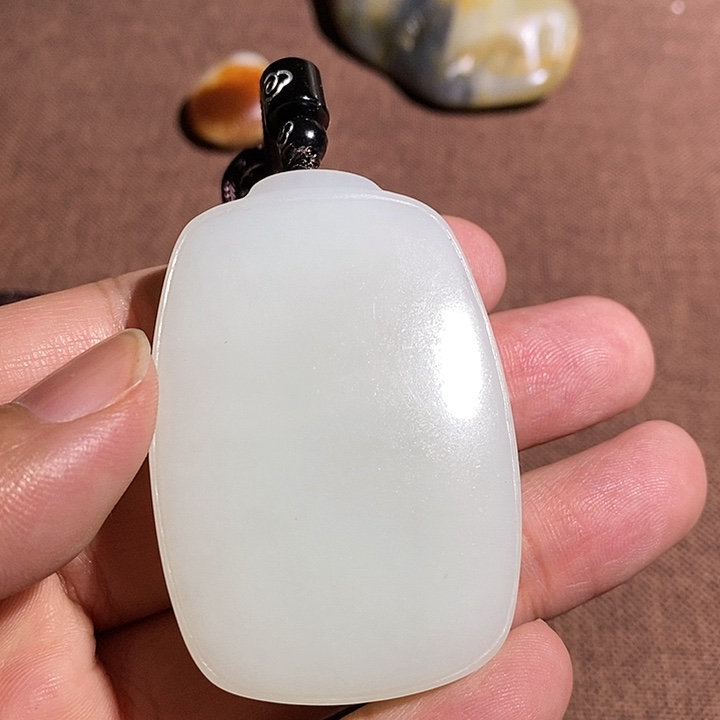 和田玉挂件未镶嵌?****?